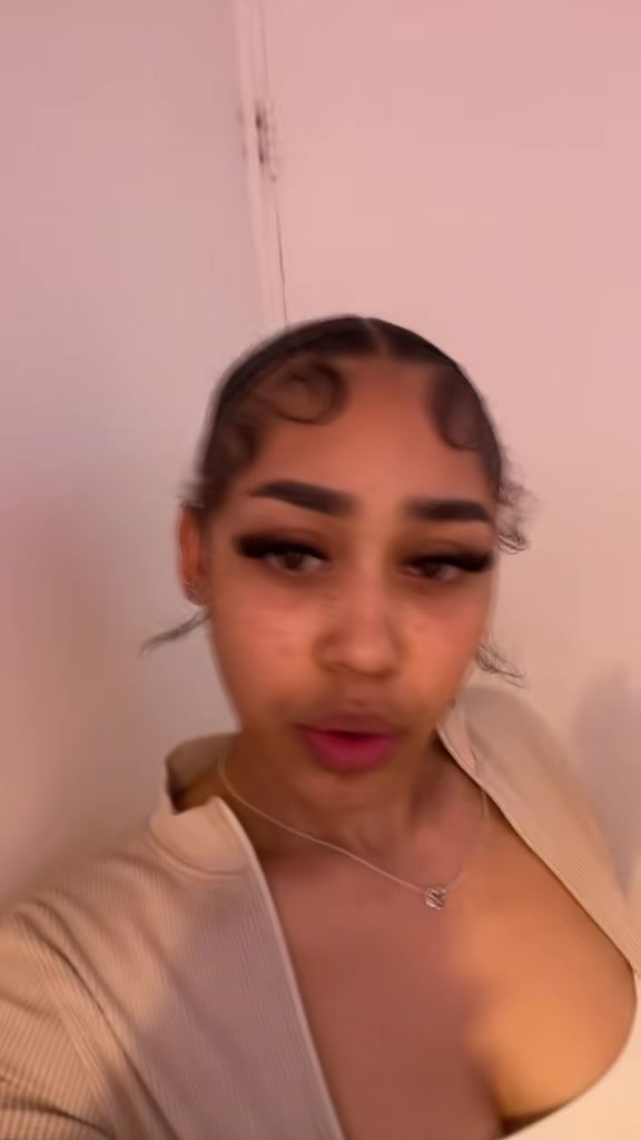 @️