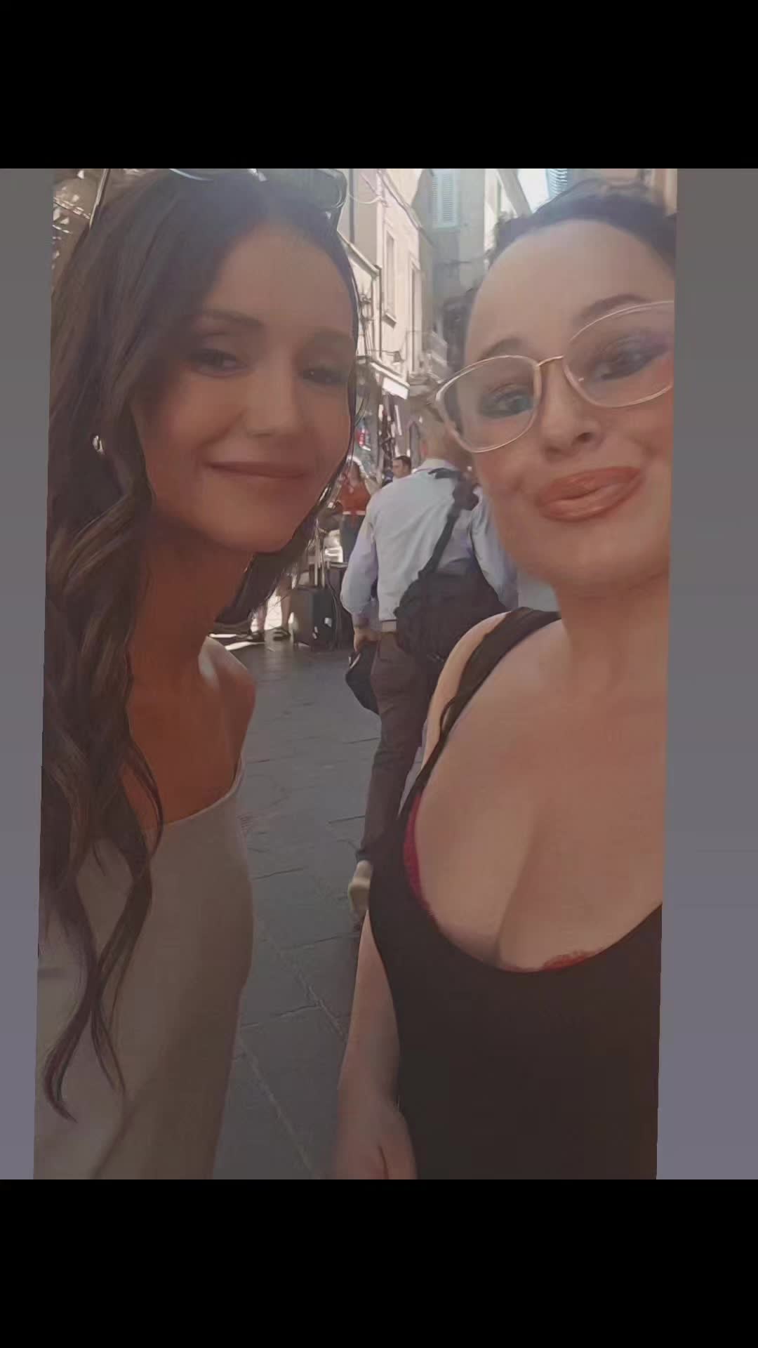 @Debora
