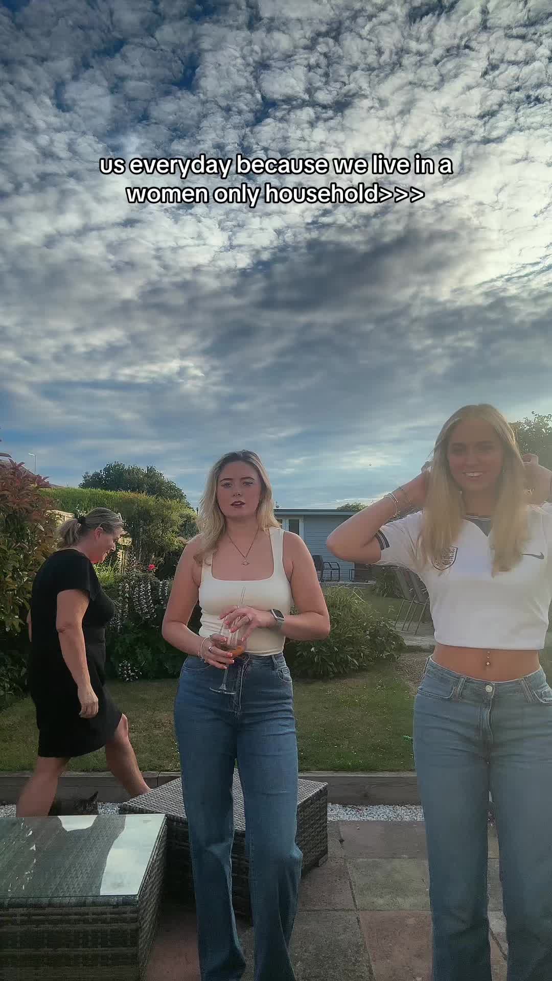 @eves x