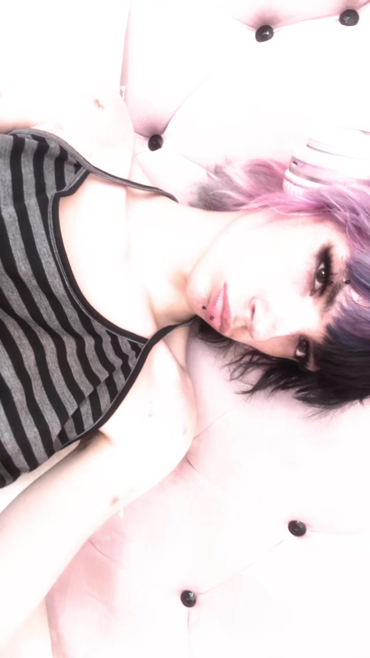 @trixellaxoxo