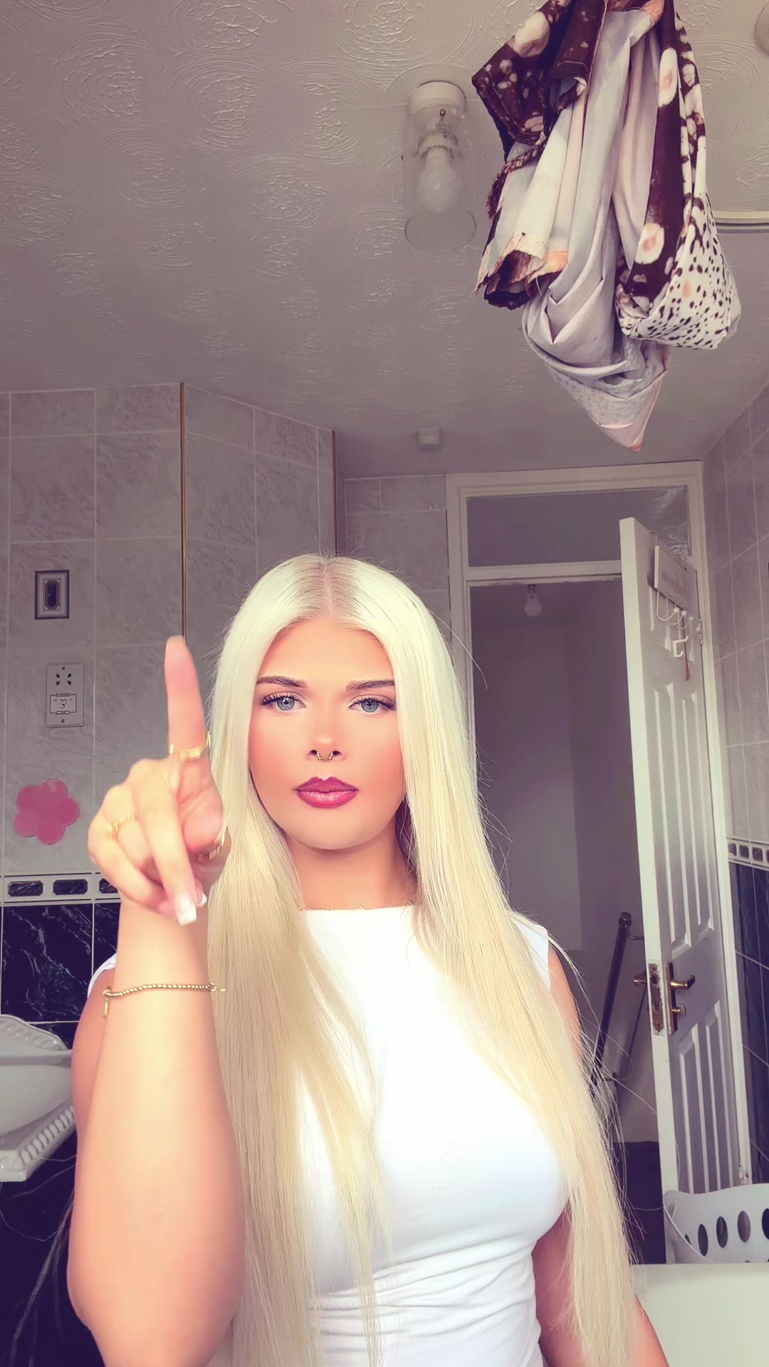 @<3