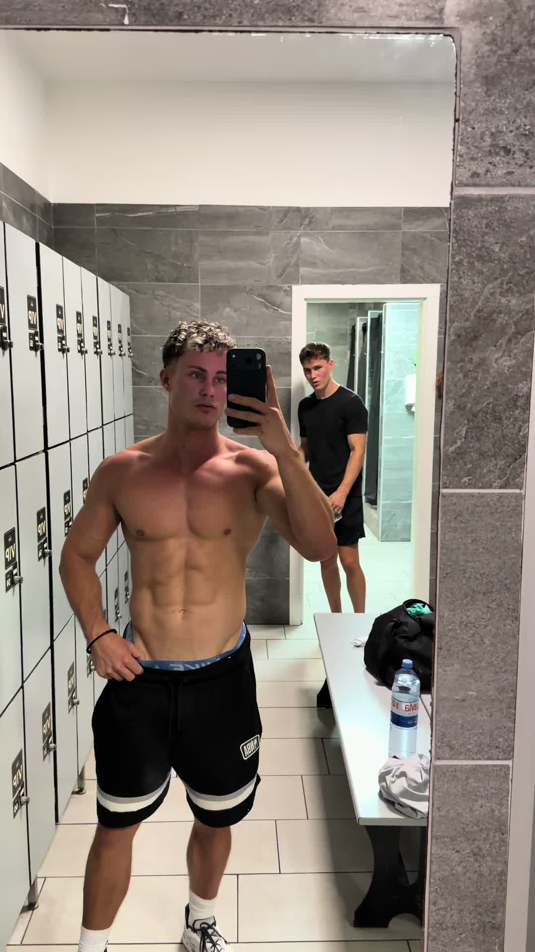 @Velanfly