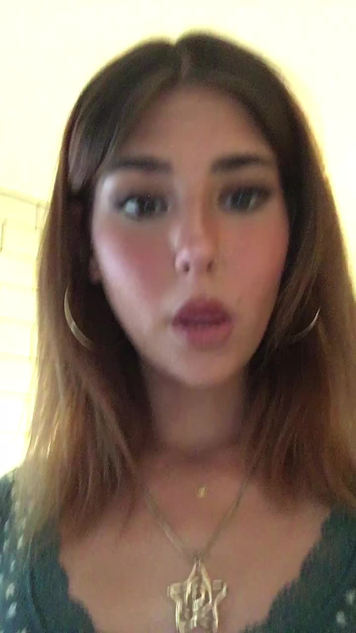 @livelaughlana