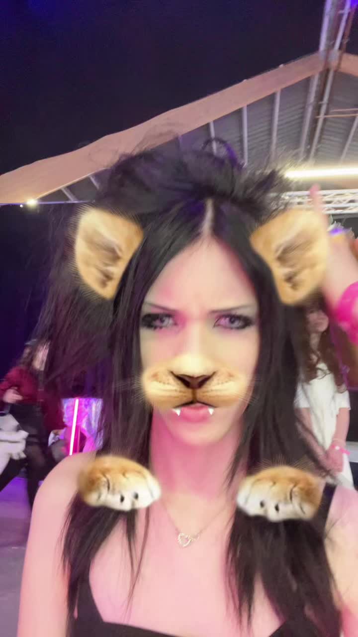 @Jayyz