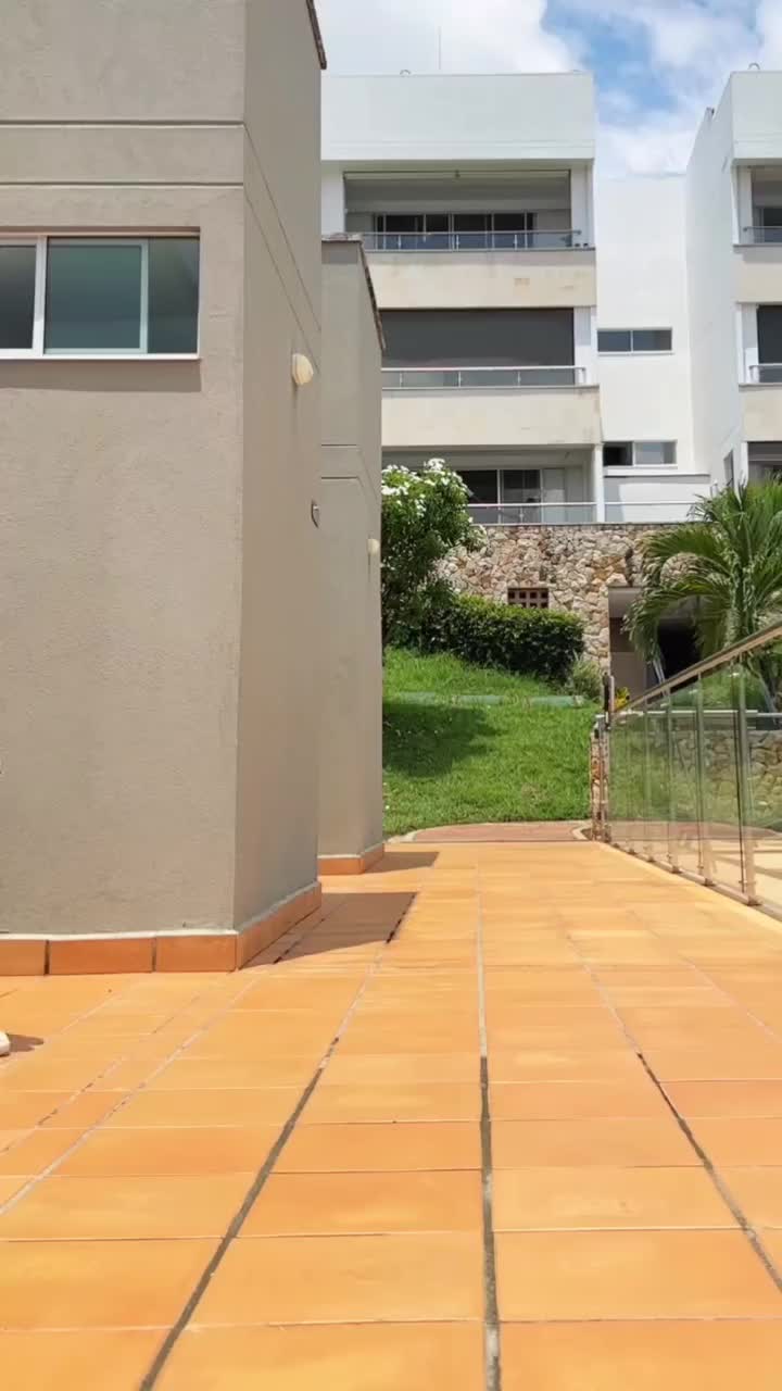@vivelasalsauk