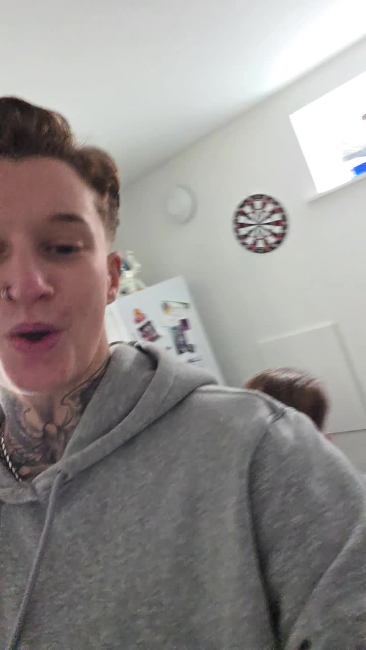 @๐ holly rowlands ๐