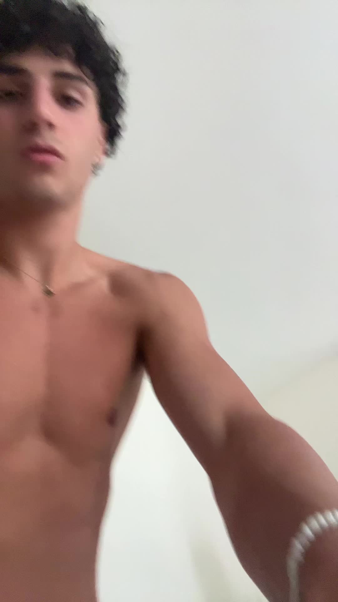 @nikushia