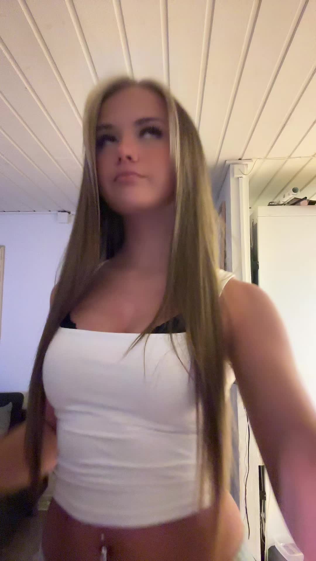 @𝓛𝓲𝓷𝓮-𝓢𝓸𝓯𝓲𝓮🥂🪩