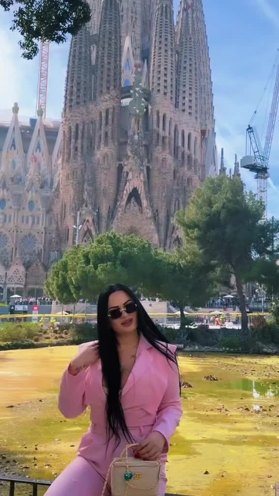@👉🏻👑𝑄𝑈𝐸𝐸𝑁👑👈🏻