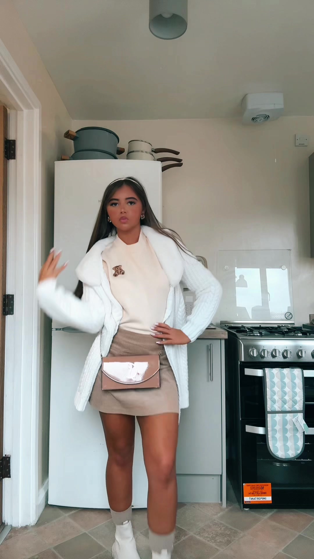 @JosephineLowther_