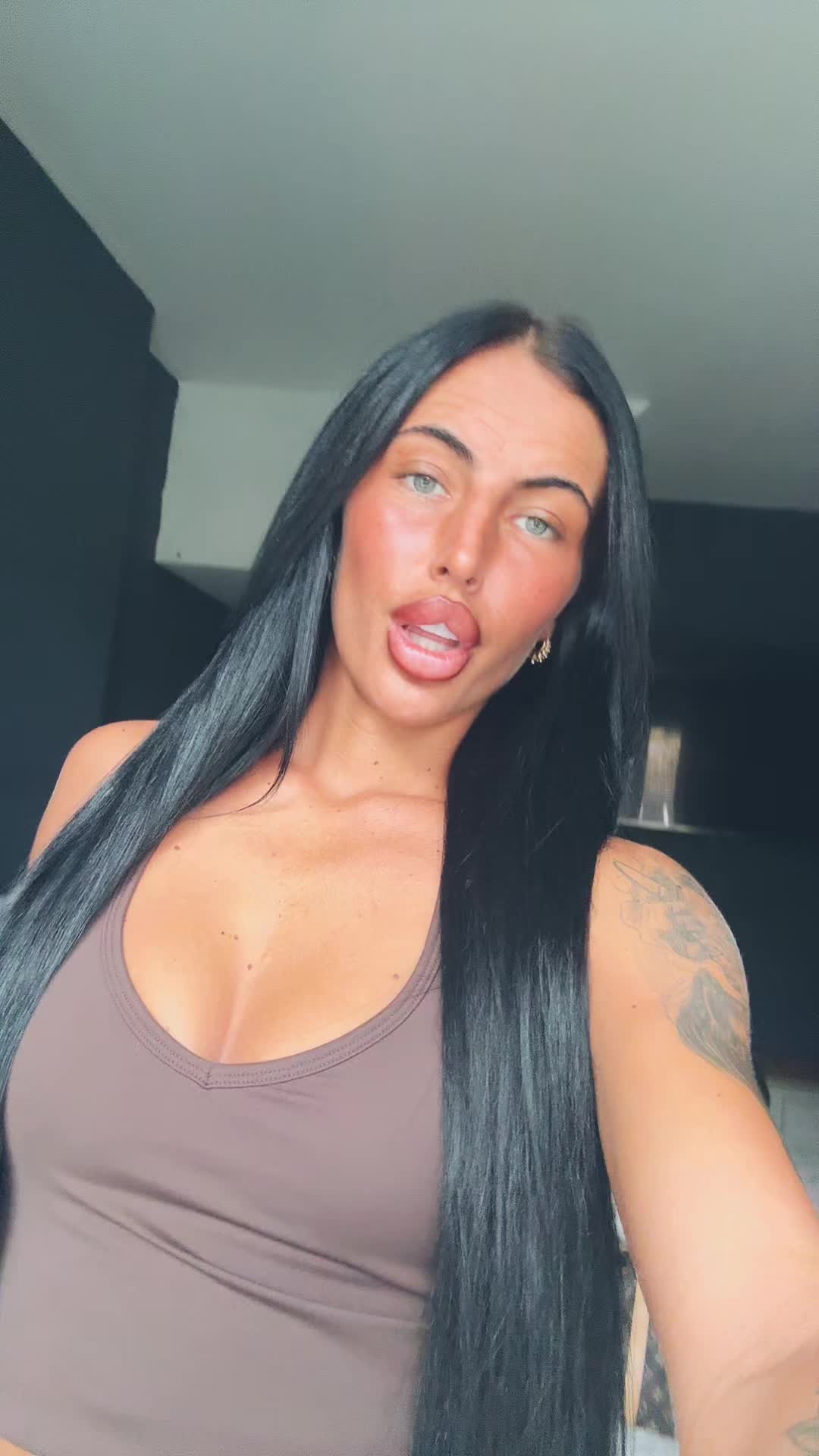 @parisbrooks