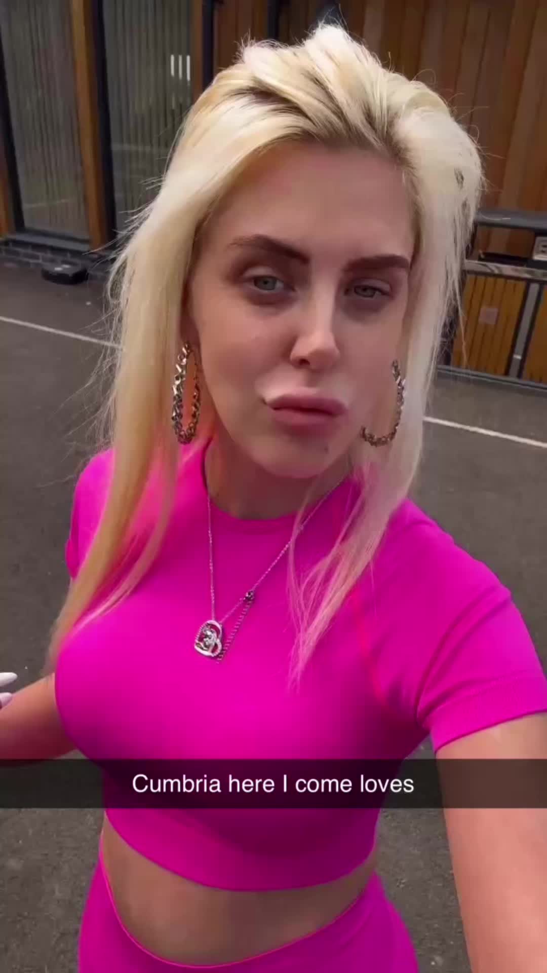 @Baddest bitch🍒🎀