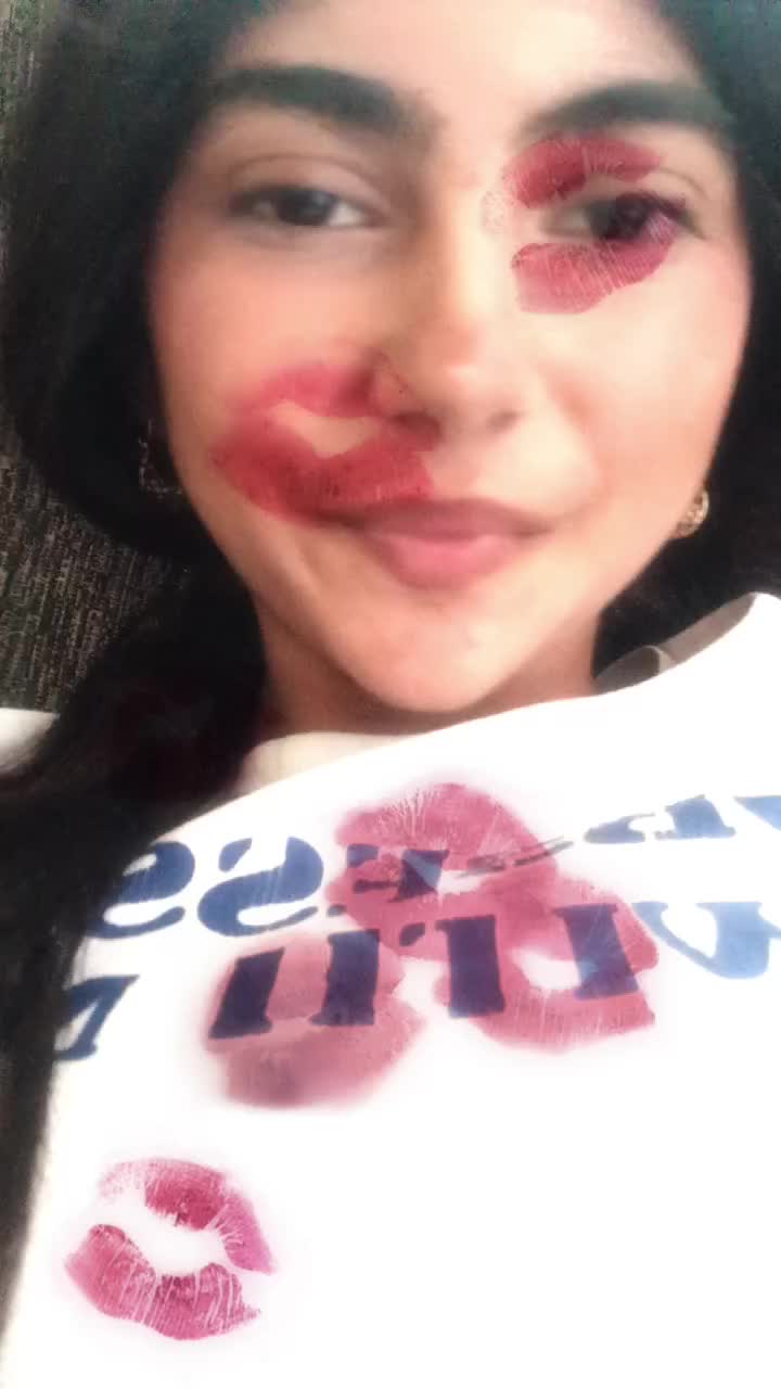 @nikolka oxx len tvoja