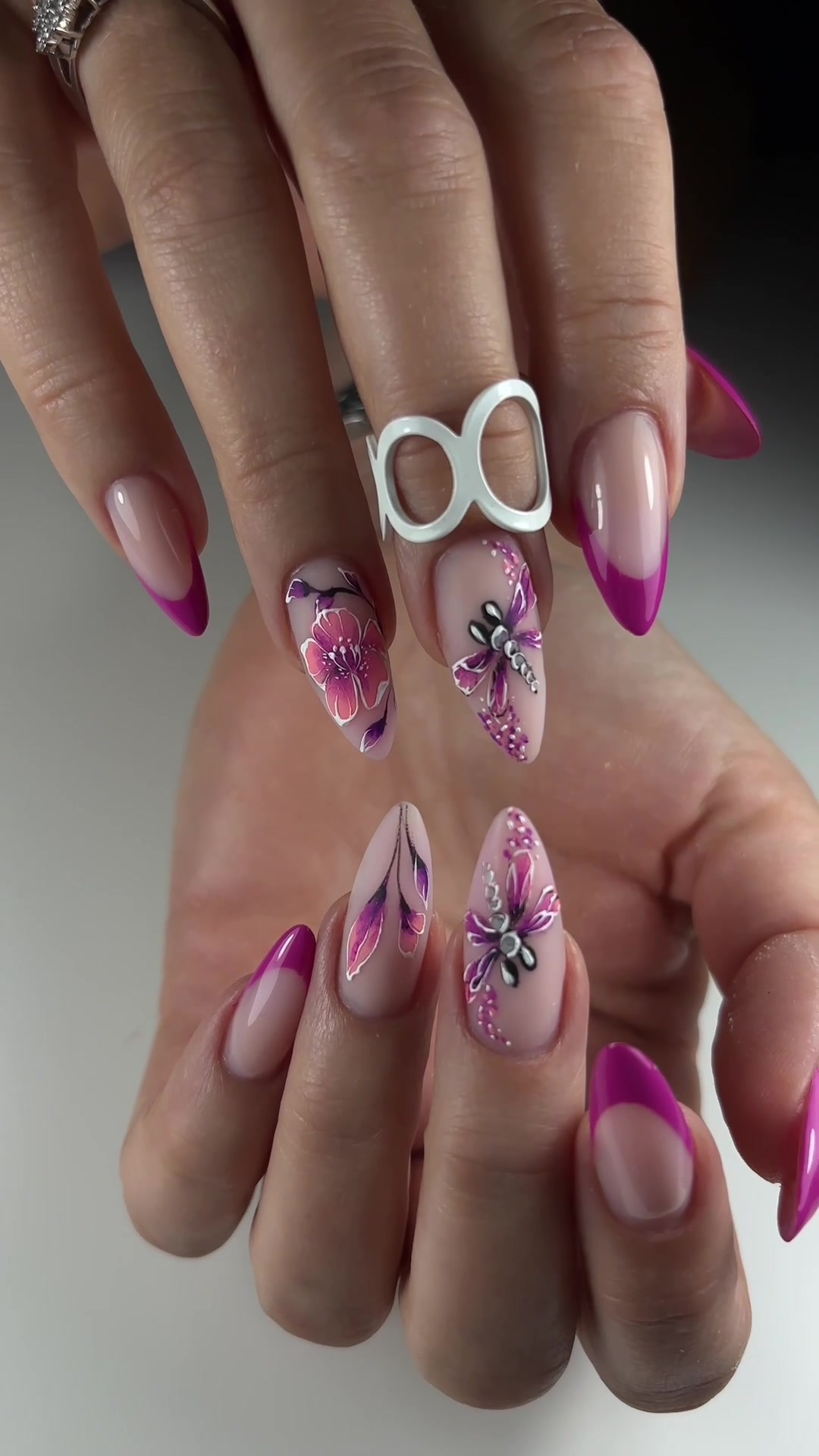 @ViolaViolett_NailArtist