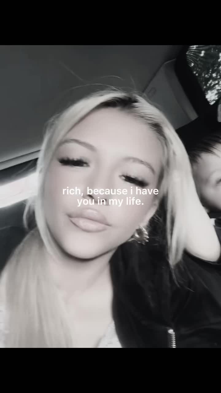 @Demi