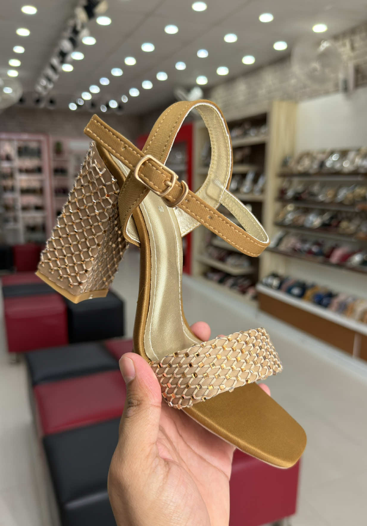 @English shoes Layyah