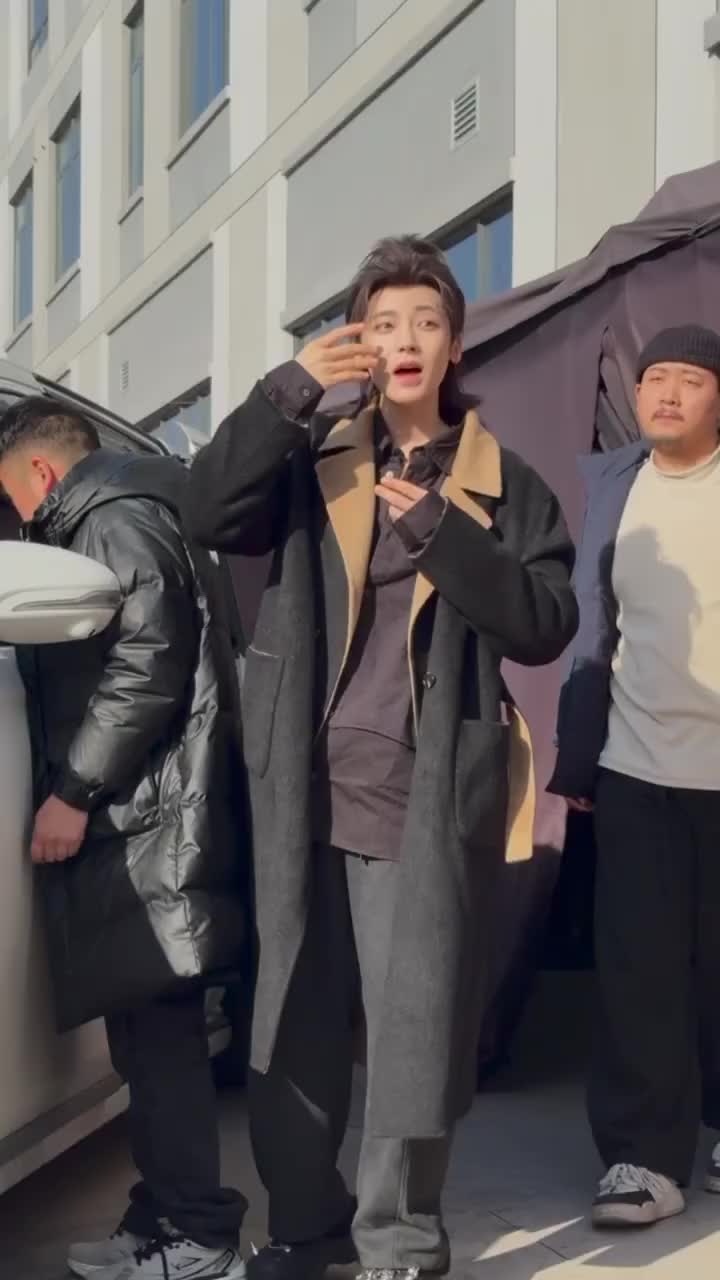 @𝐒𝐭𝐚𝐭𝐮𝐬 𝐊𝐢𝐧𝐠 👑