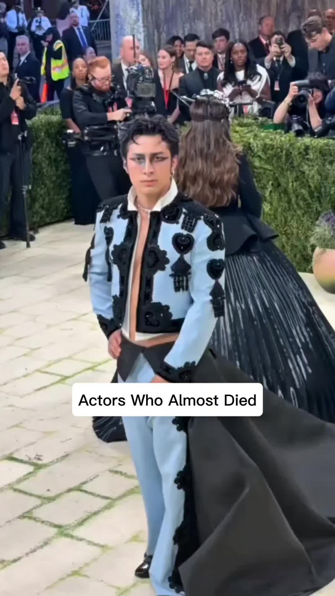 @Celebrities Facts