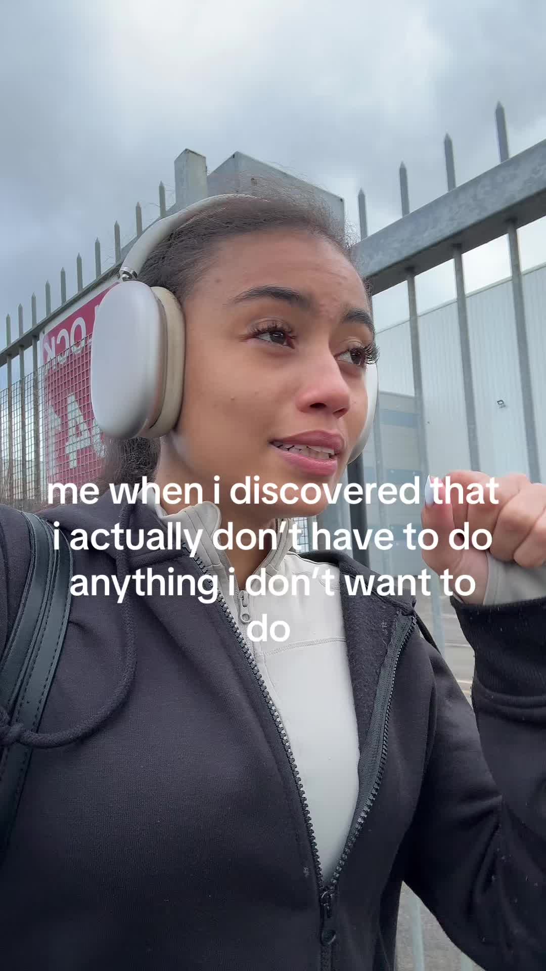 @bella