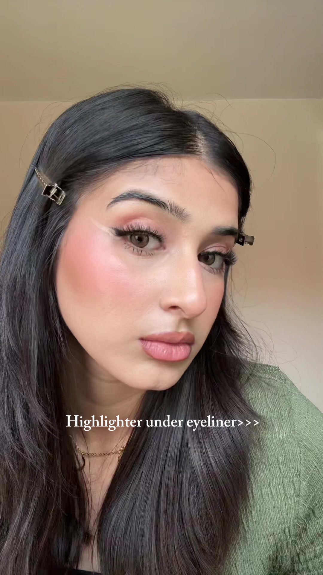 @looksbyrj