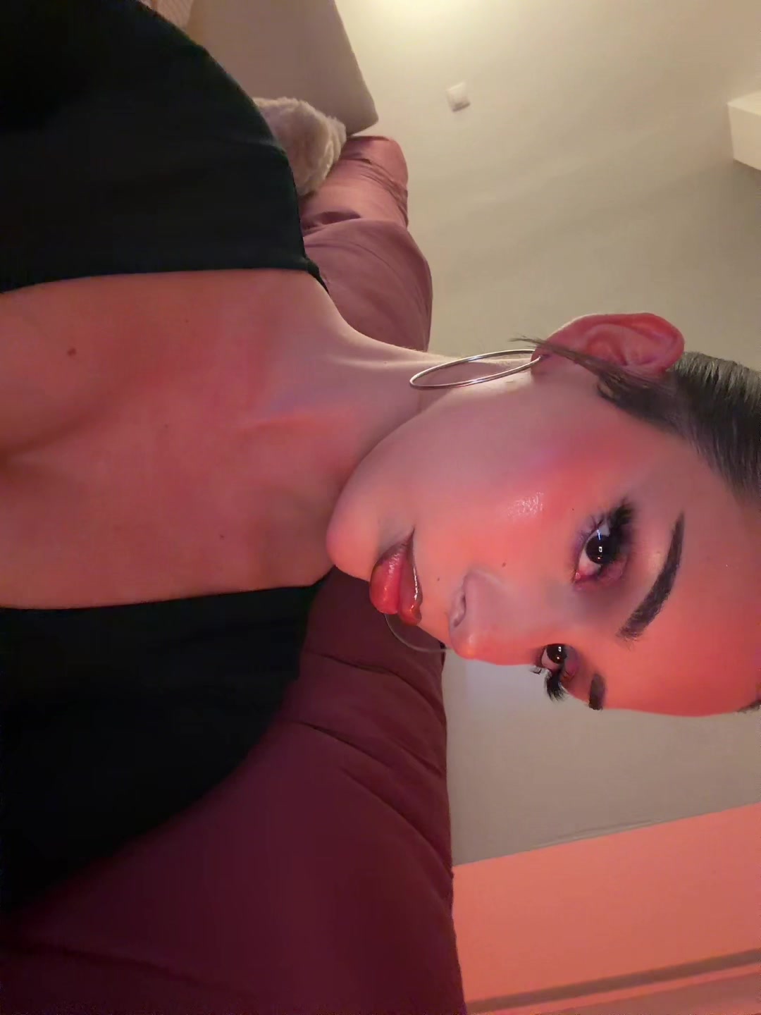 @konnieex