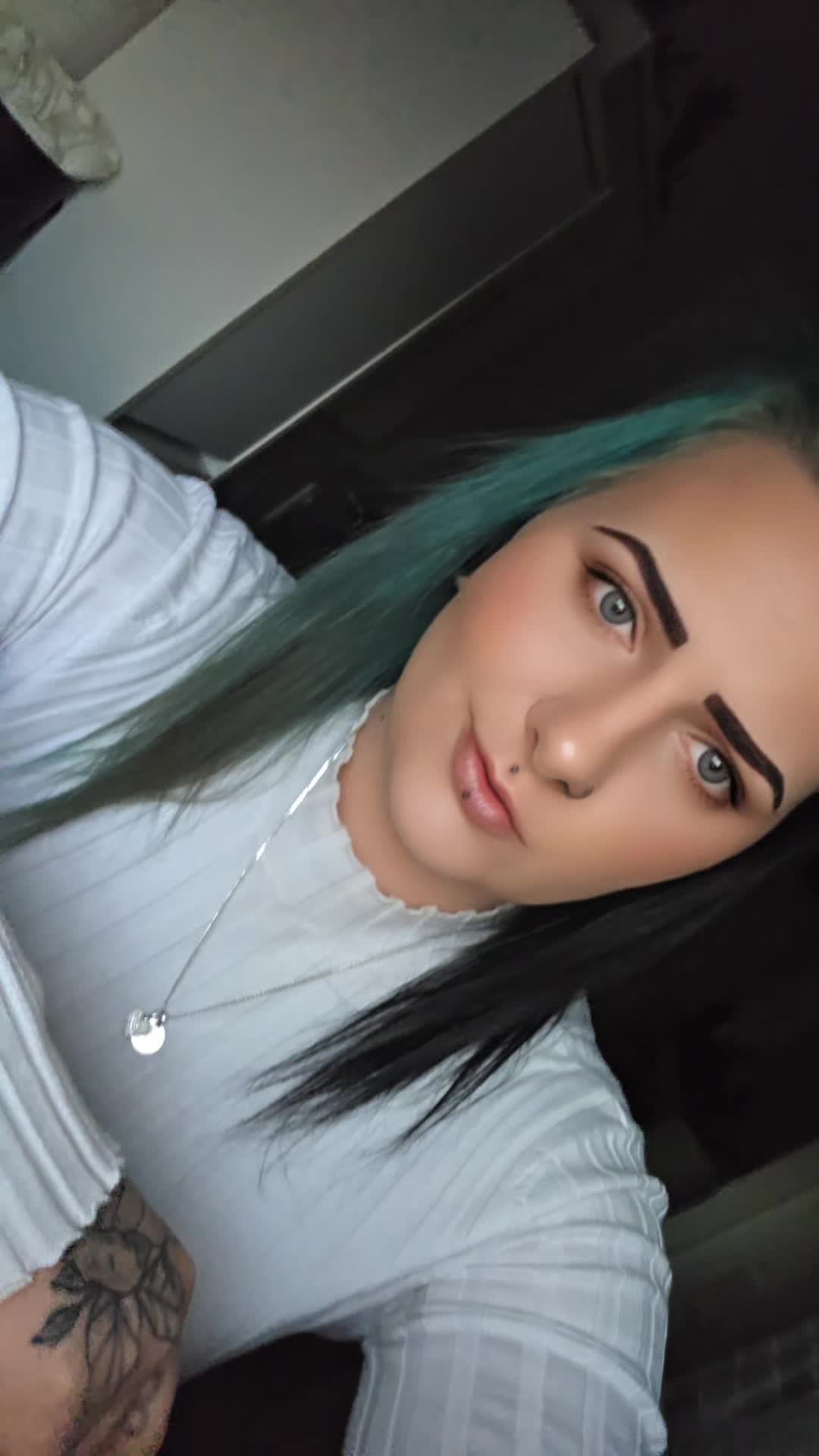 @ThisIsRaveriN