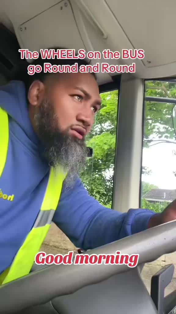 @Dancing Bus Driver 🇹🇴❤️💛🖤