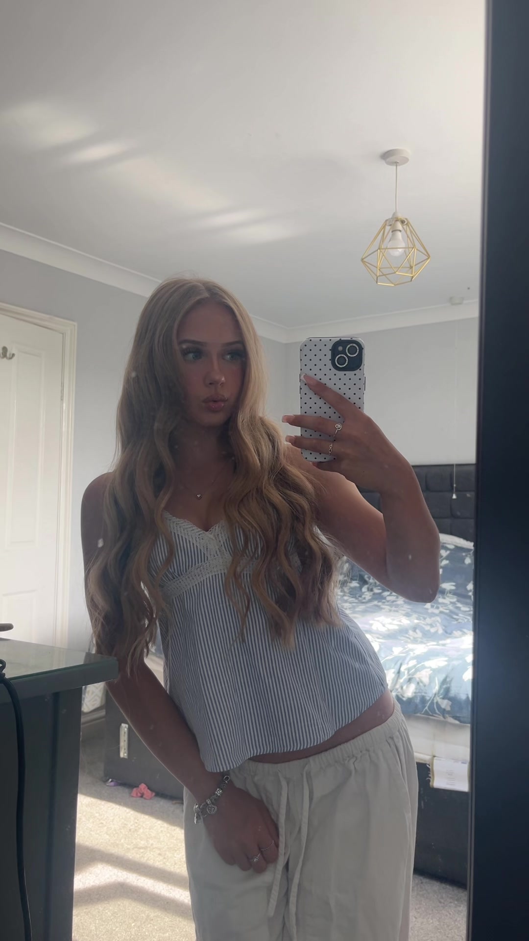 @maisie x