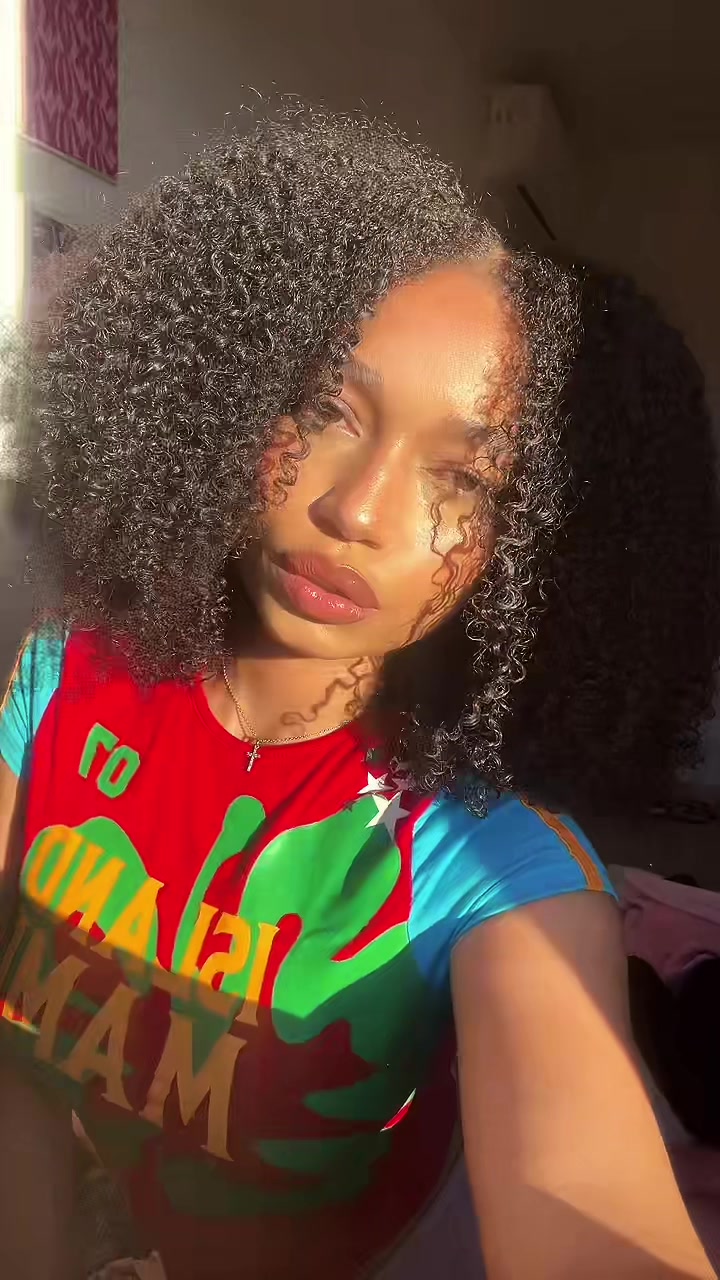 @vivianacappaii