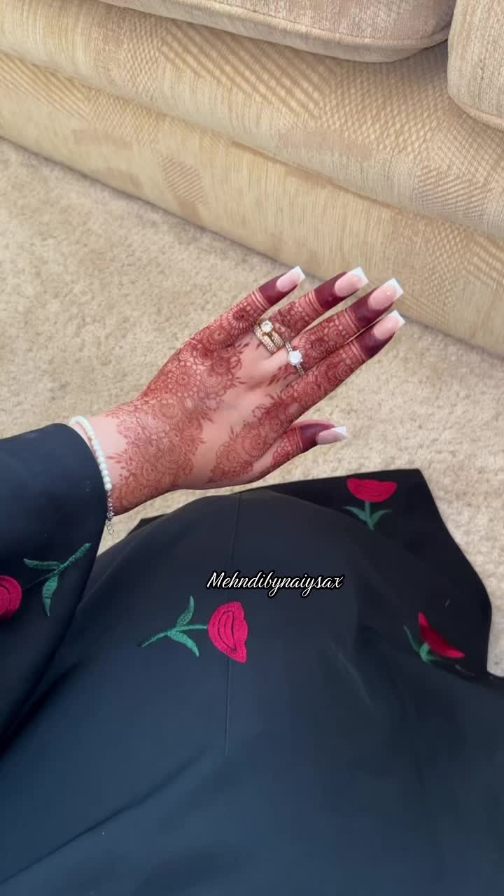 @MehndibyNaiysa🖤