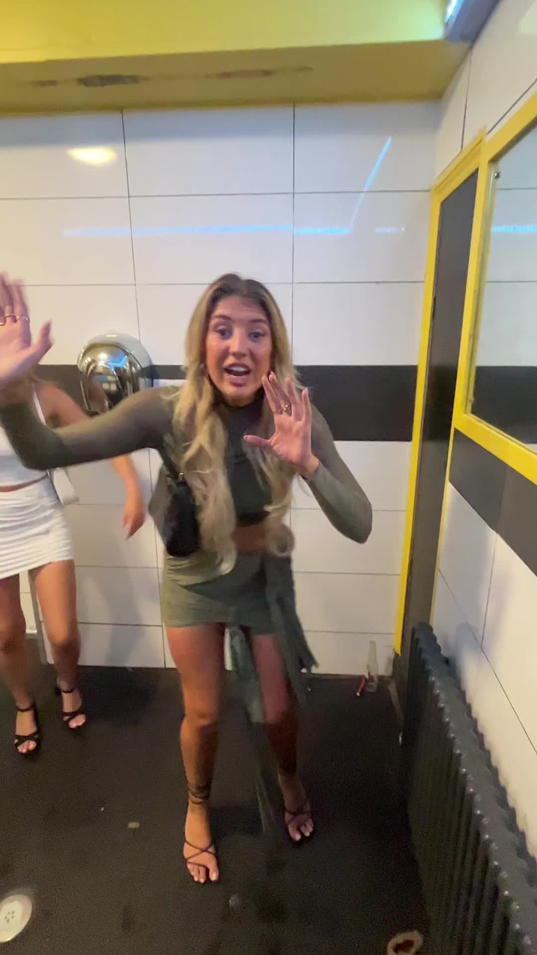 @courtneymay03