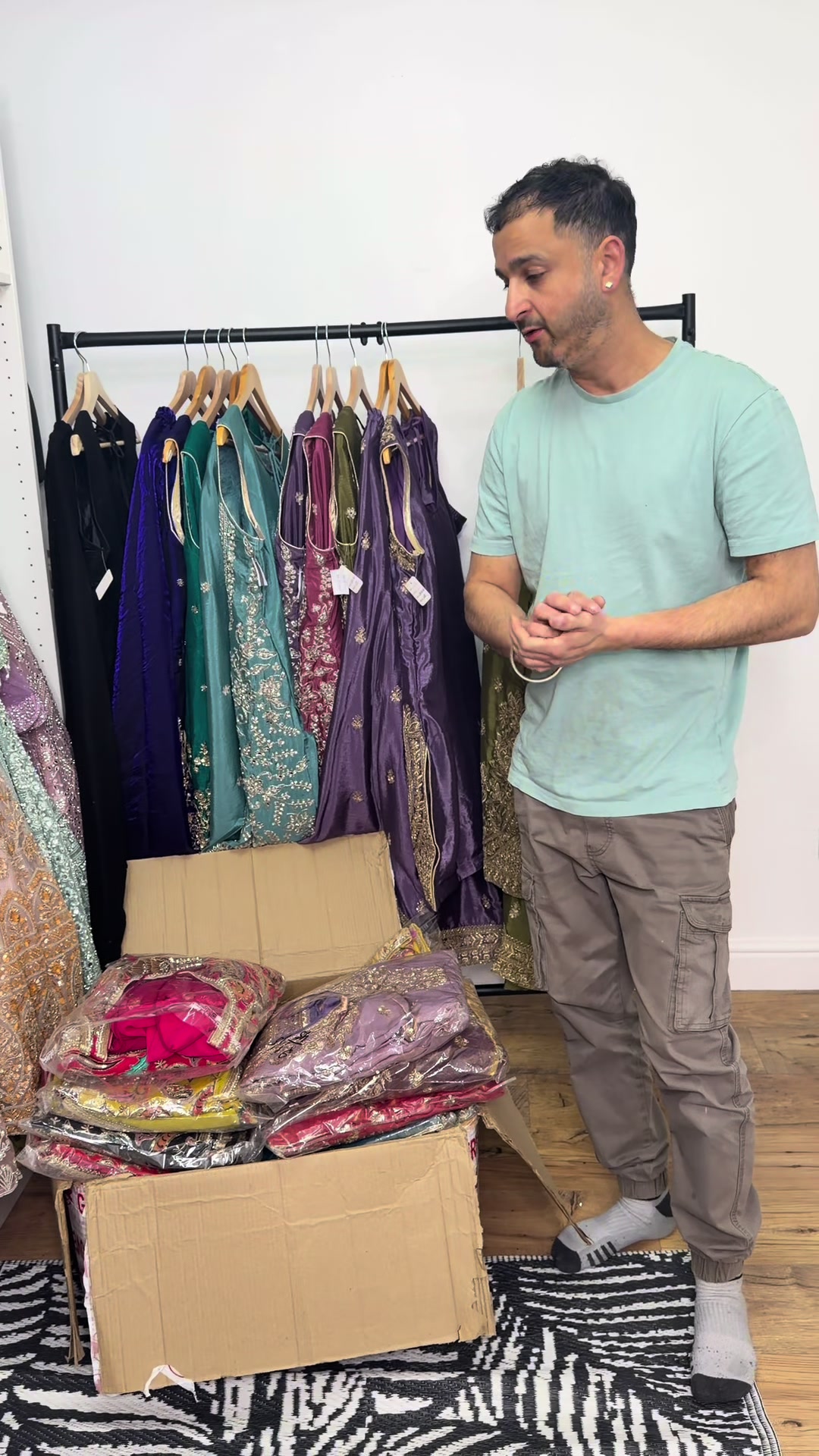 @Shiv Boutique UK