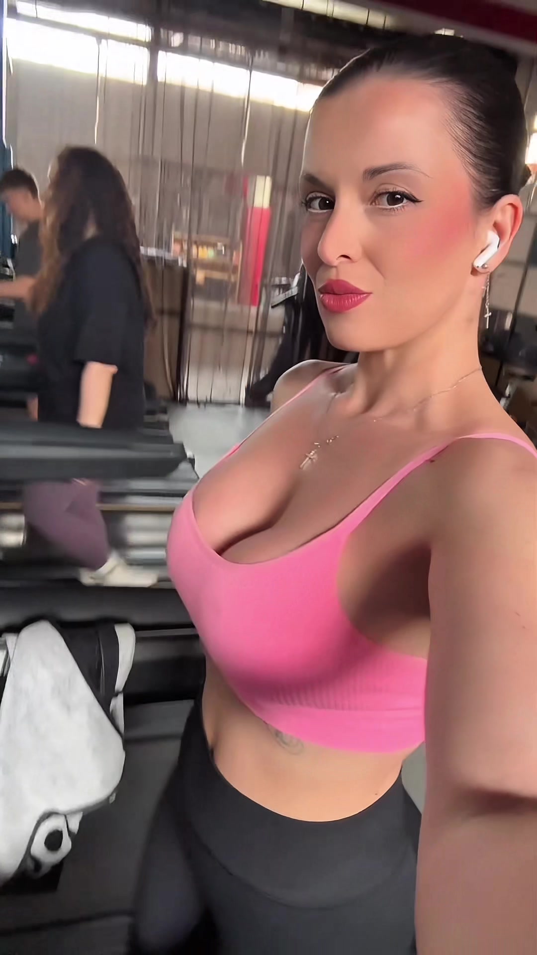 @LuciinkaaaV