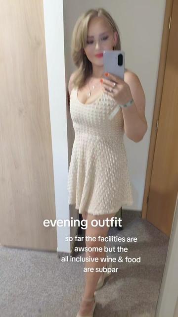 @Emily_Yorkie05