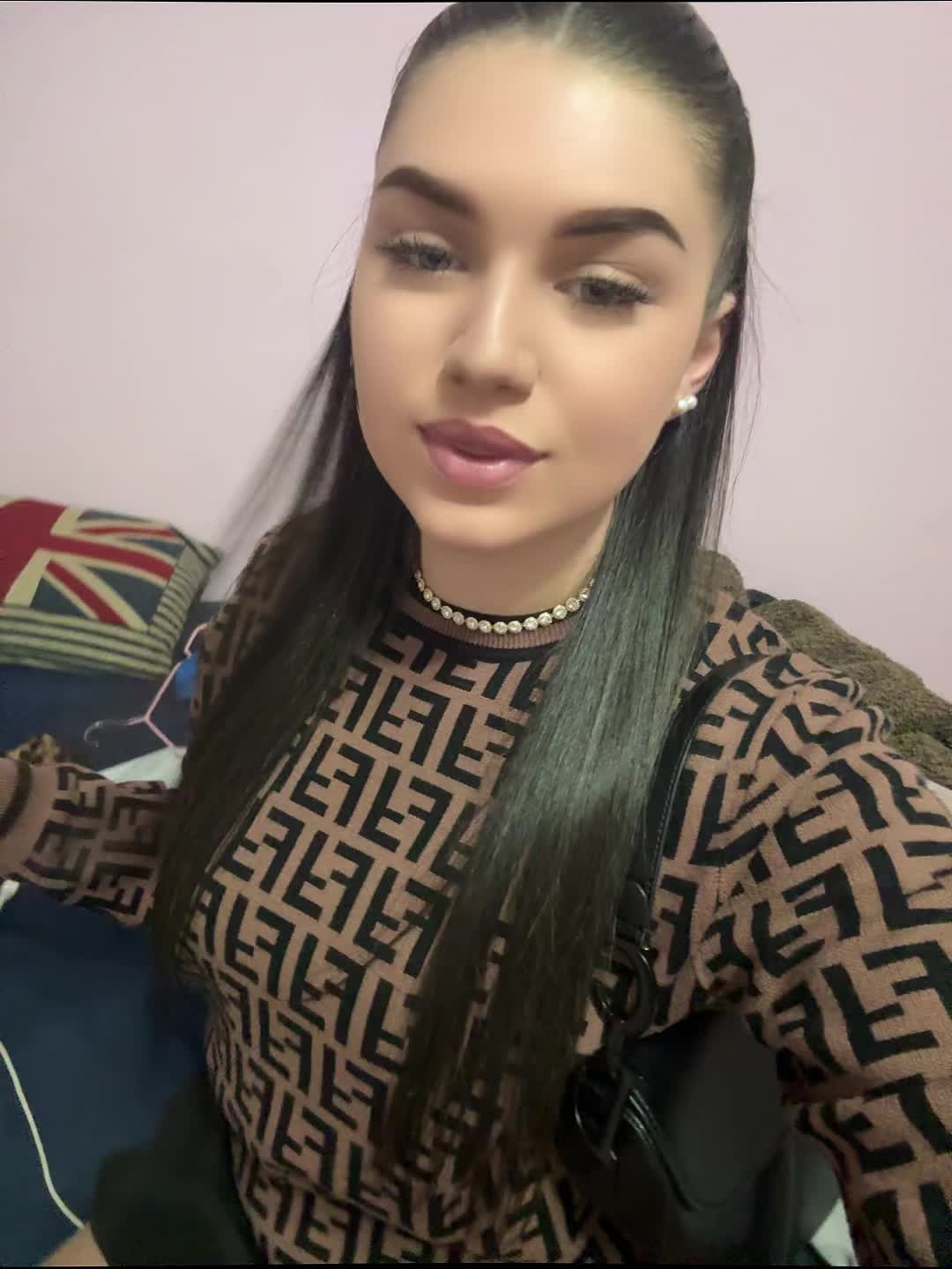 @𝑚𝑎𝑟𝑡𝑖𝑛𝑎