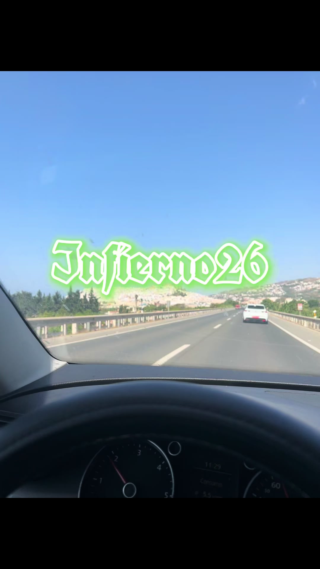 @Lahoeee