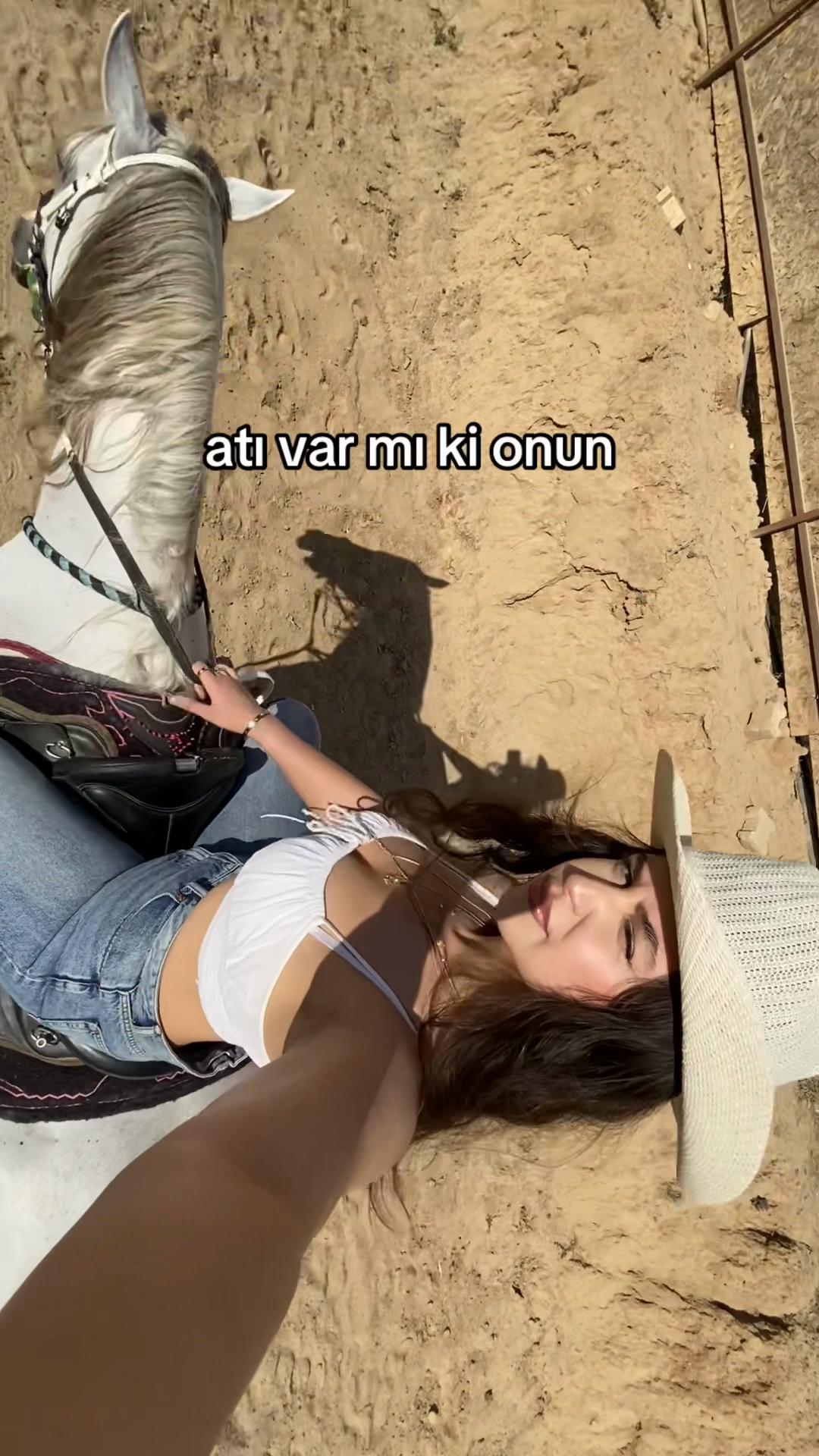 @İlayda &Ouml;zdemir
