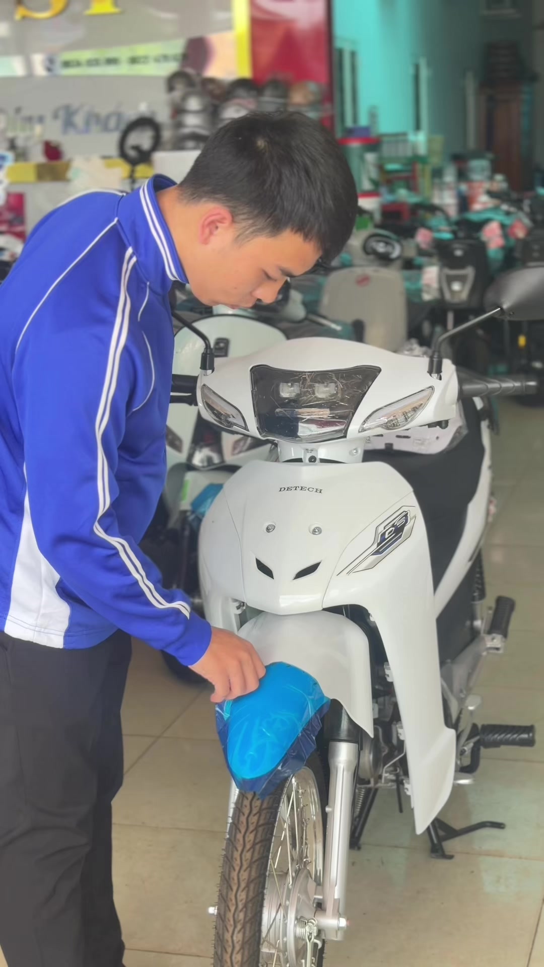 @Xe Điện T&iacute;n Sỹ Daklak