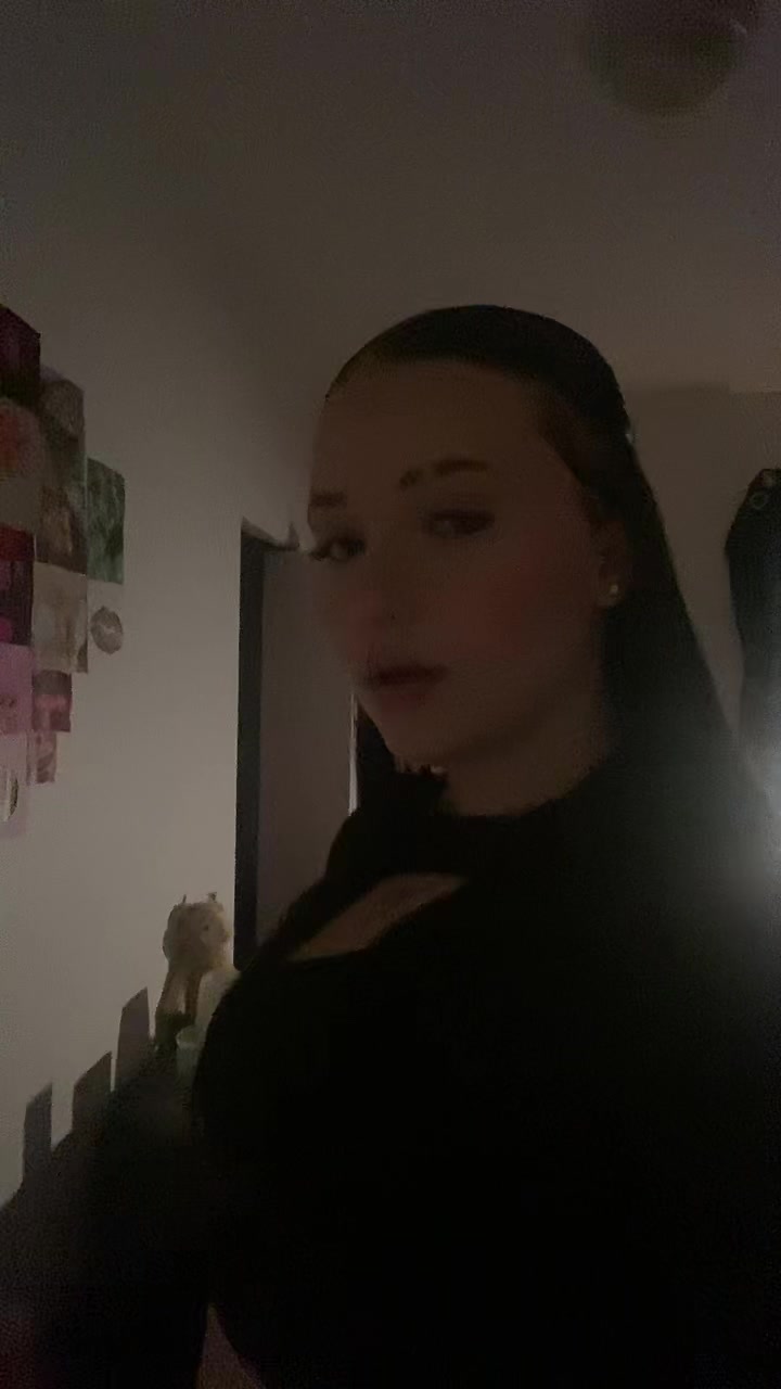 @roxanna