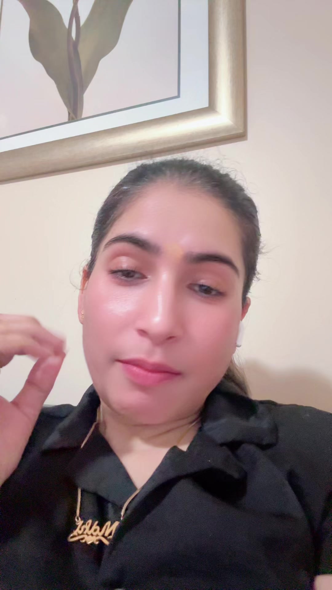 @nidhi chauhan ๐ธ๐ฌto๐๐จ๐ฆ