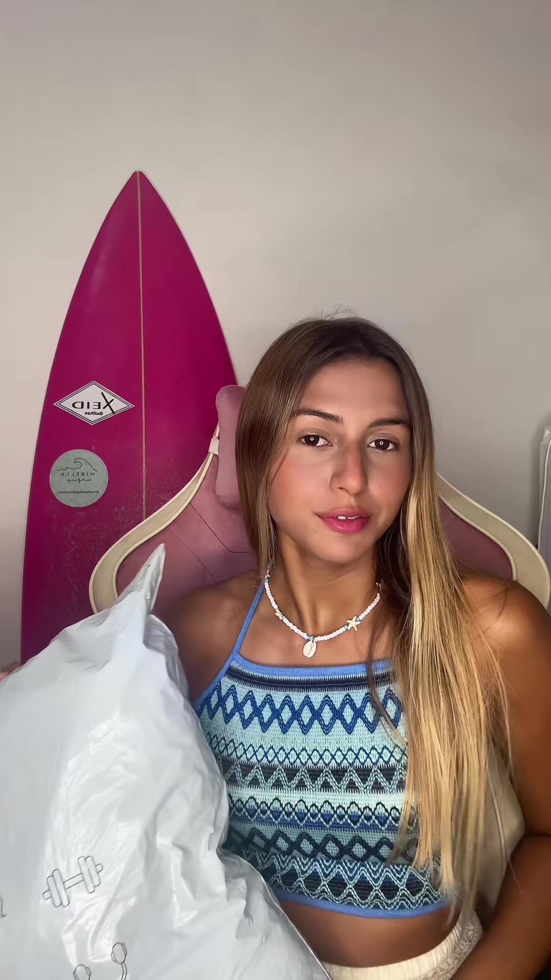 @mirellaezz