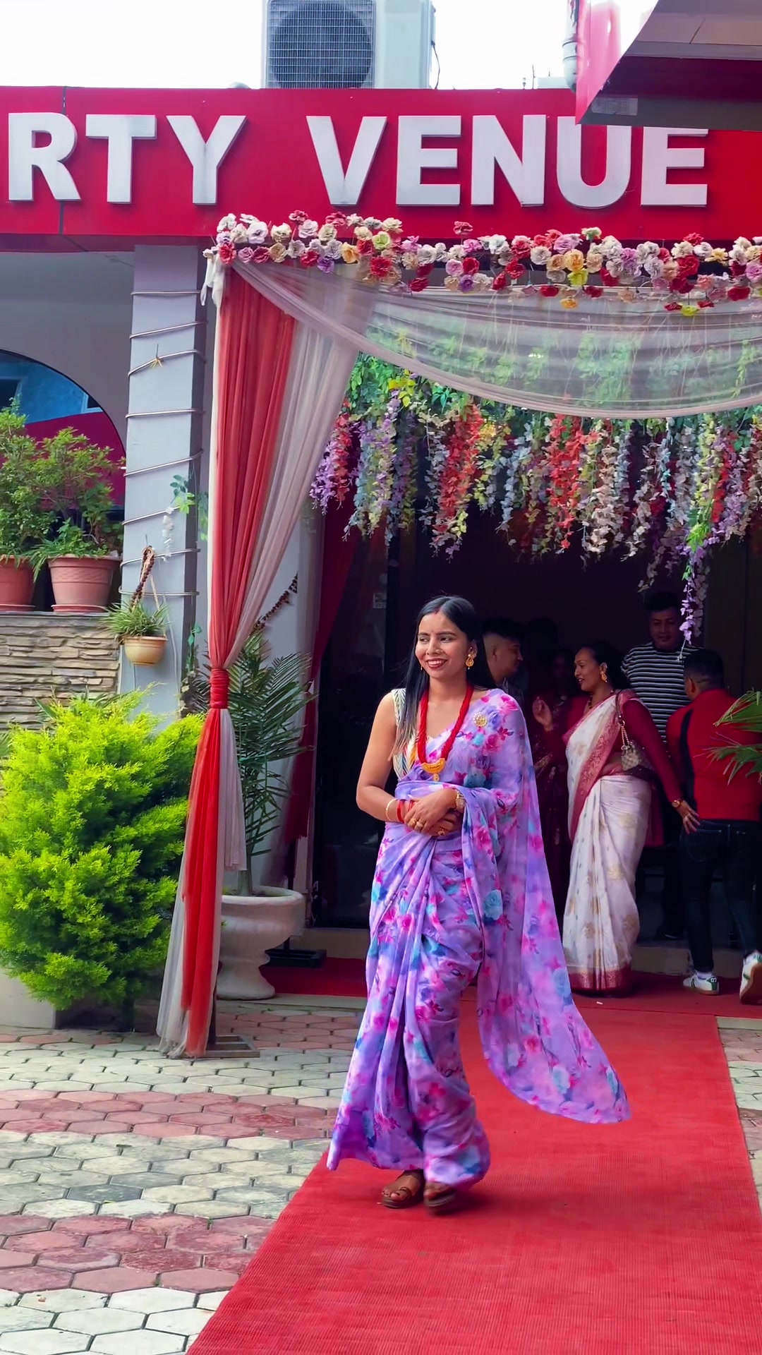 @लुक्मा अधिकारी