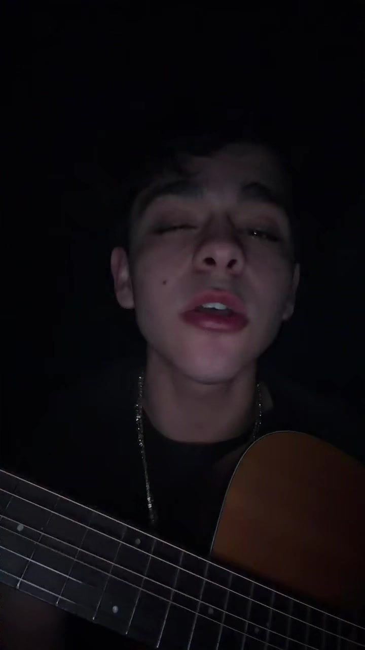 @leonelliveeee
