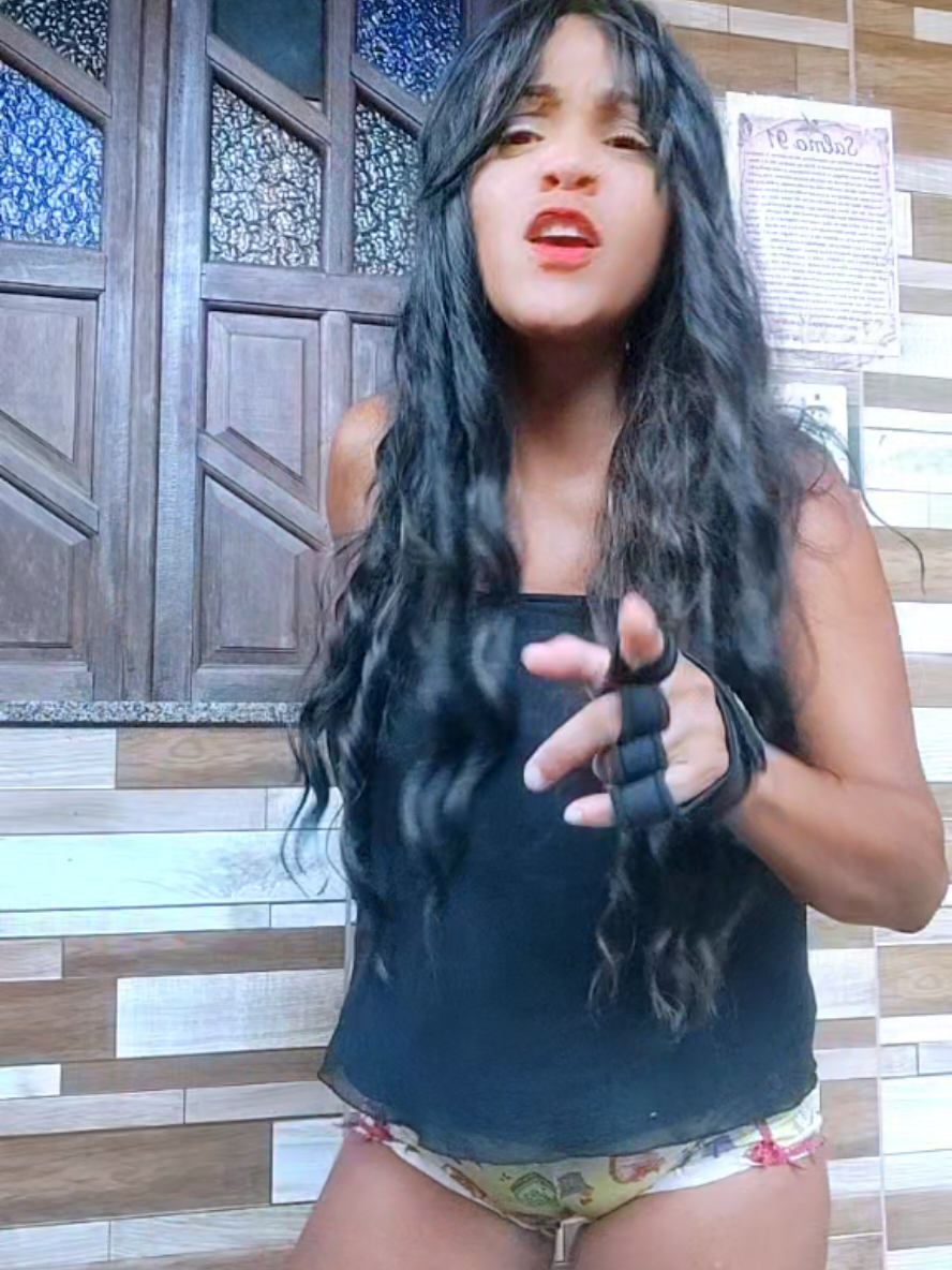 @Lucy a guria do short sexy