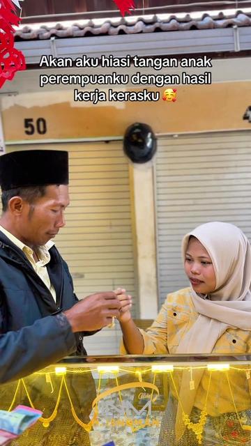 @TOKO EMAS H. ISNOMAN