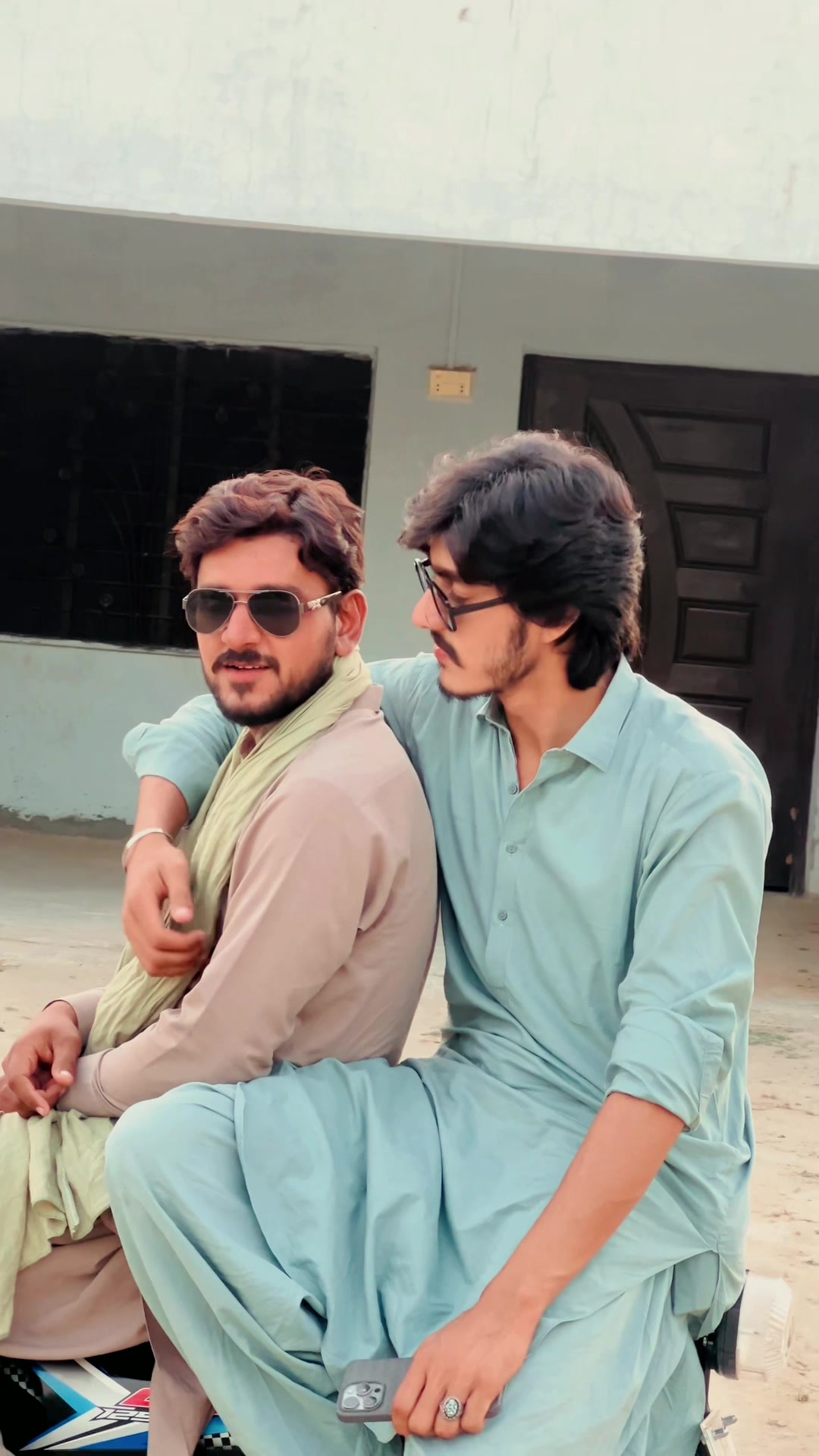 @ملک زبیر گھلو 👑