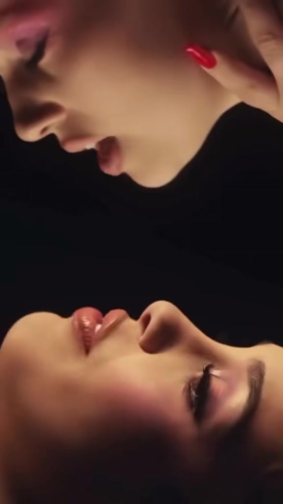 @Snowflake_kisses