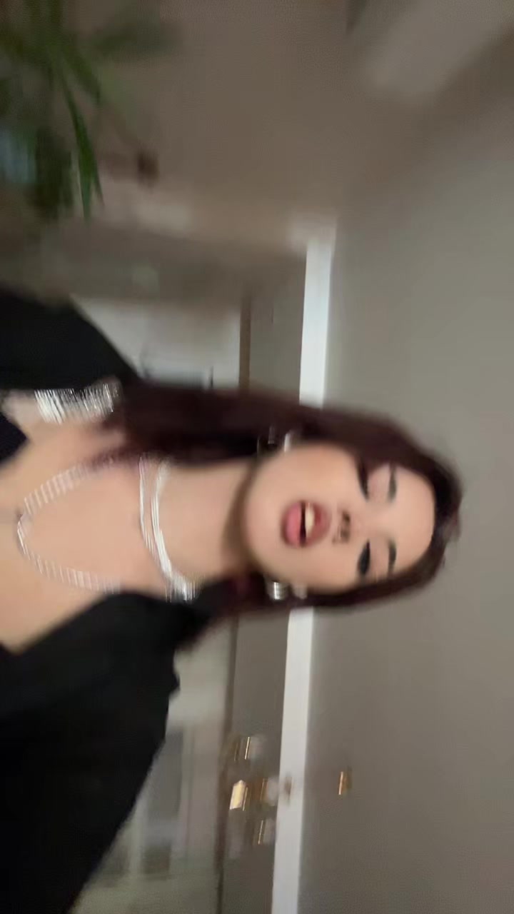 @hellxxrz