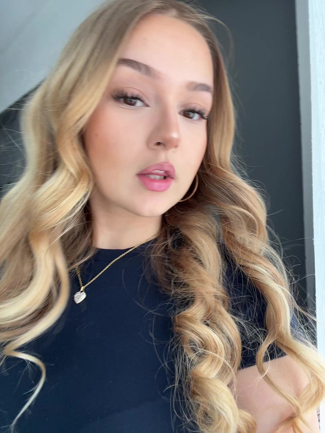 @𝑳𝒊𝒗𝒂☀️