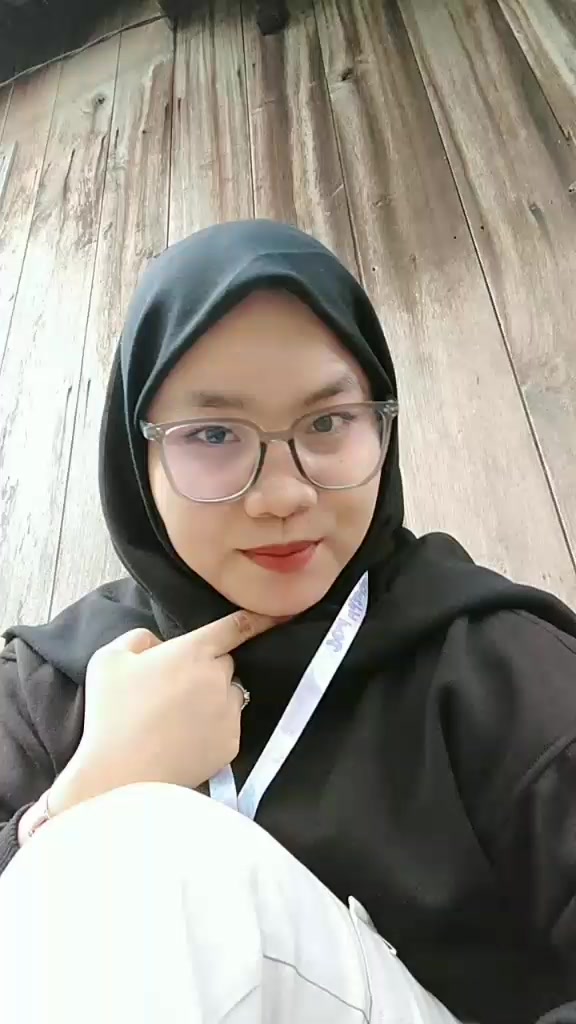 @Dewi_wd🦭🍜